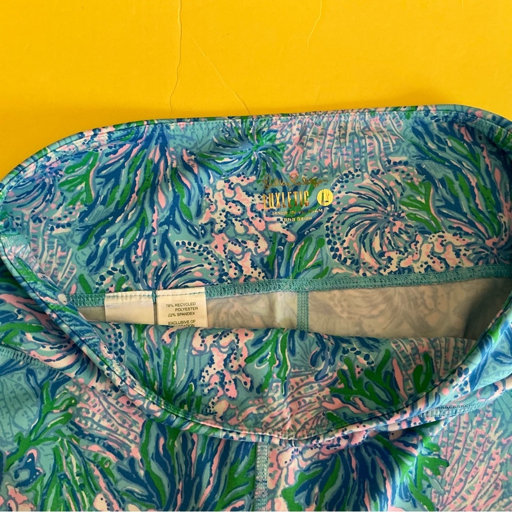 Lilly Pulitzer Luxletic leggings in Los Olas Aqua Strong Current Sea print large - Picture 3 of 5